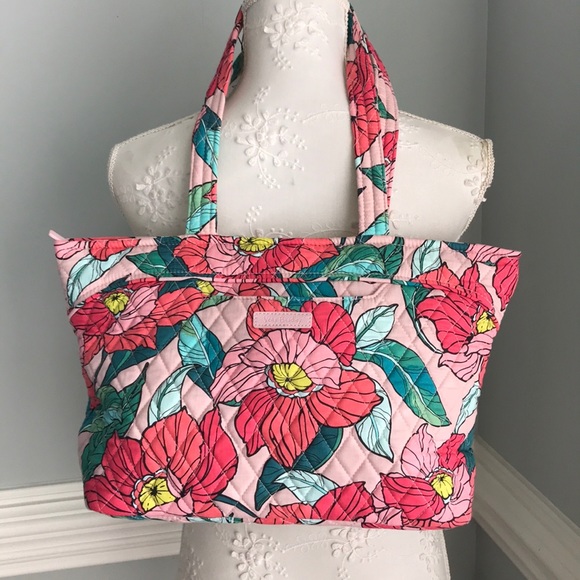 Vera Bradley Handbags - Vera Bradley NWT Vintage Floral Mandy Bag